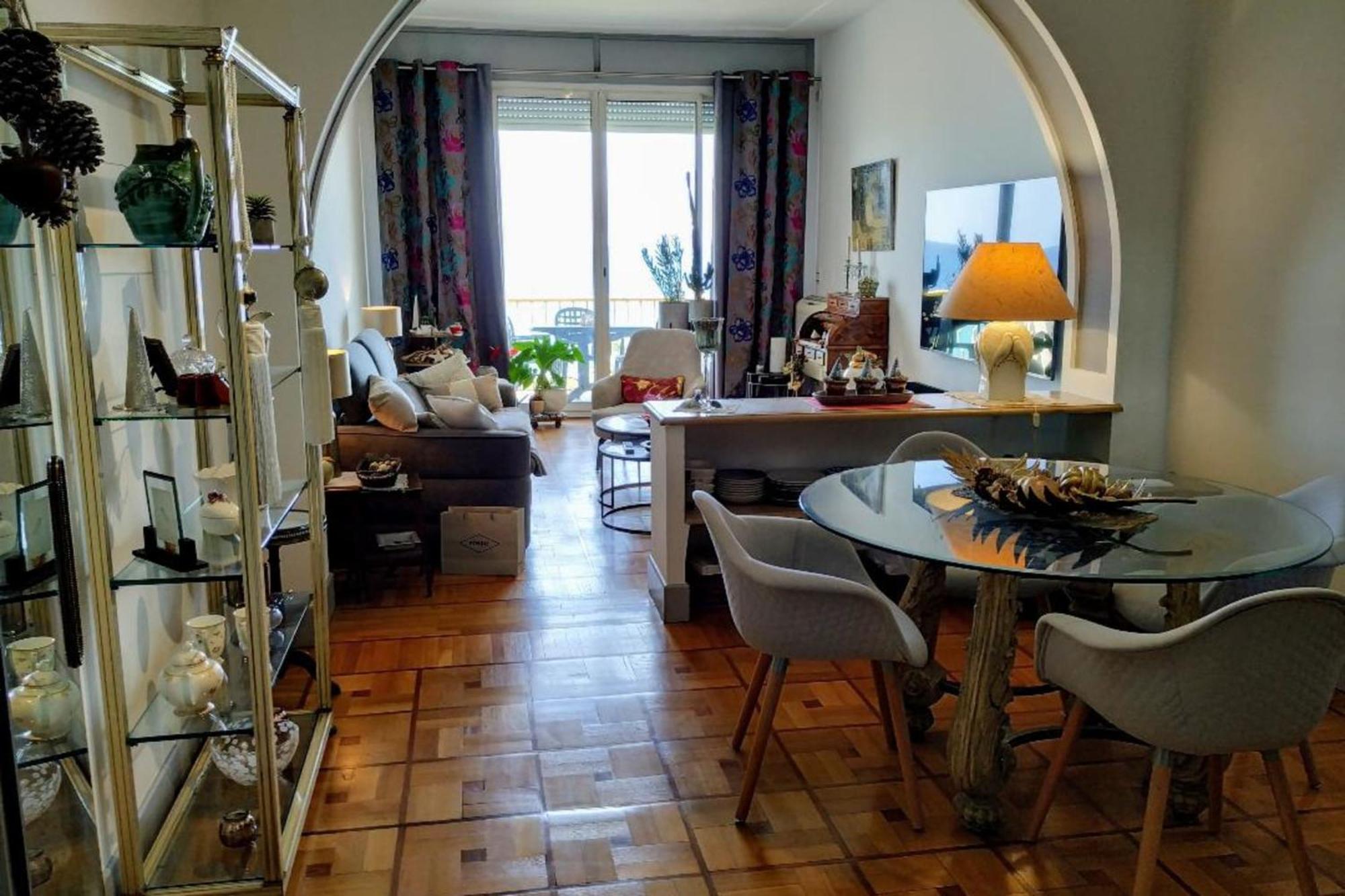 2 Pieces Avec Terrasse Et Vue Appartamento Nizza