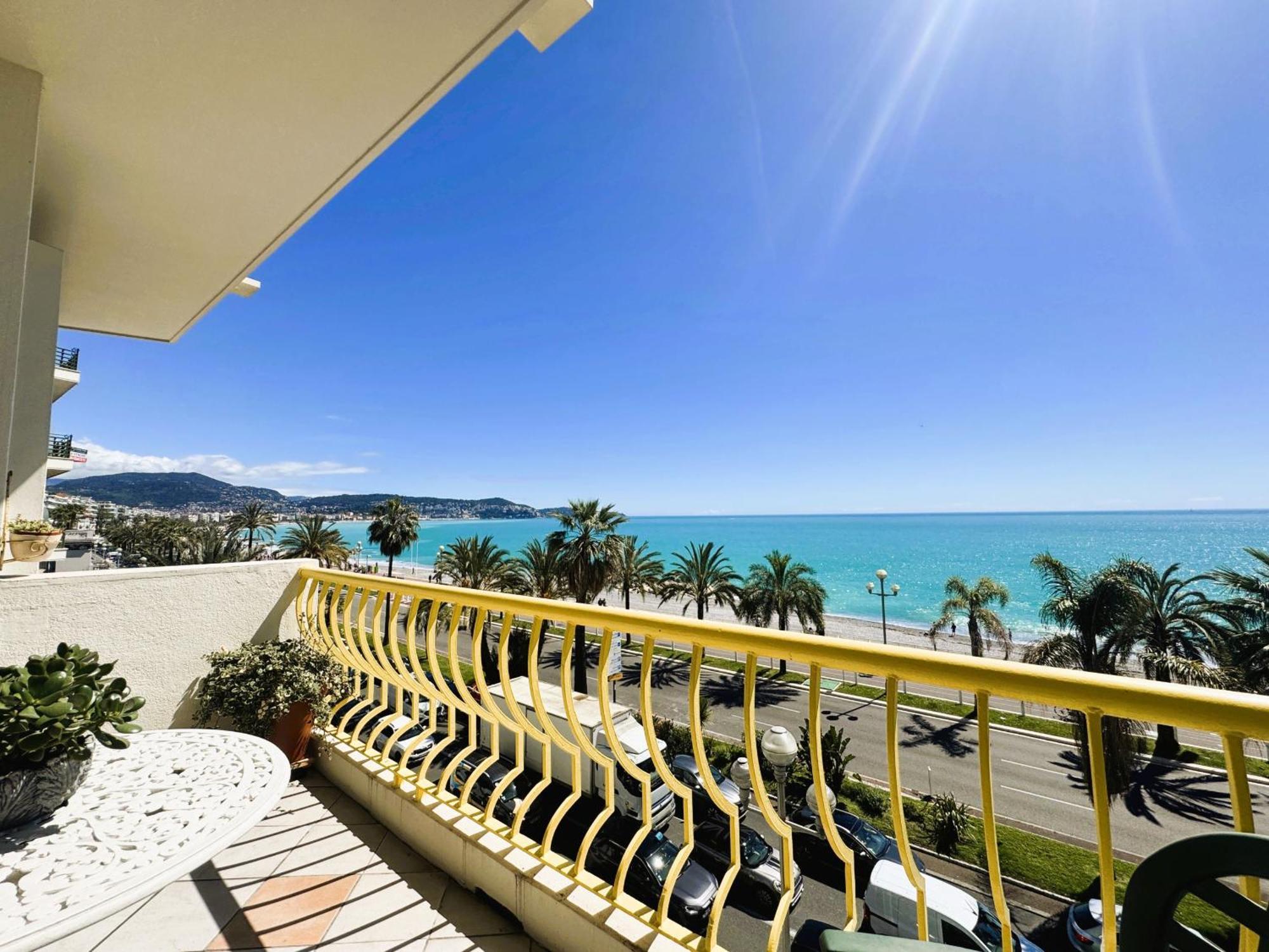 Appartamento 2 Pieces Avec Terrasse Et Vue Nizza